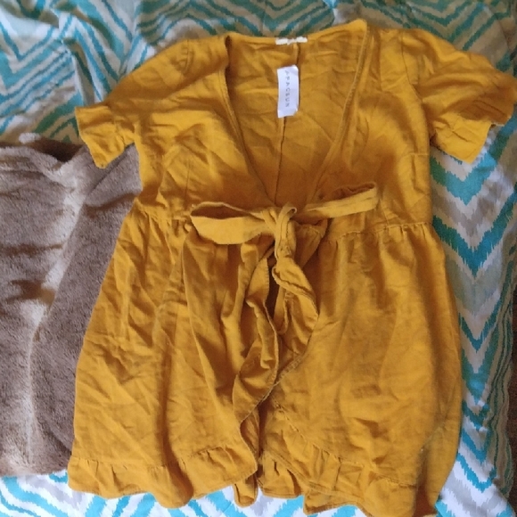 NWT PacSun La Hearts Mustard Yellow Knit Top - Picture 1 of 5
